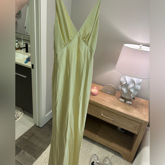 NWOT Lovers + Friends Alani Gown Baby Yellow - Picture 4 of 4